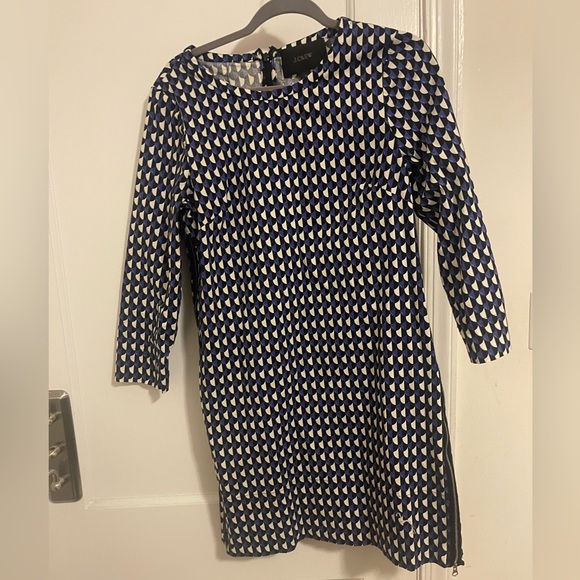 J Crew- Size 6- Jet Set Geo Pattern 3/4 sleeve shift dress. - Picture 2 of 8